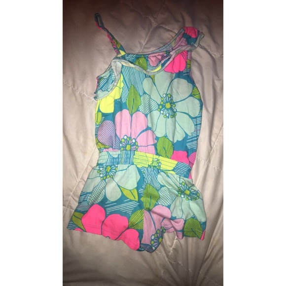 2 Girls Ruffle Rompers - Picture 5 of 6